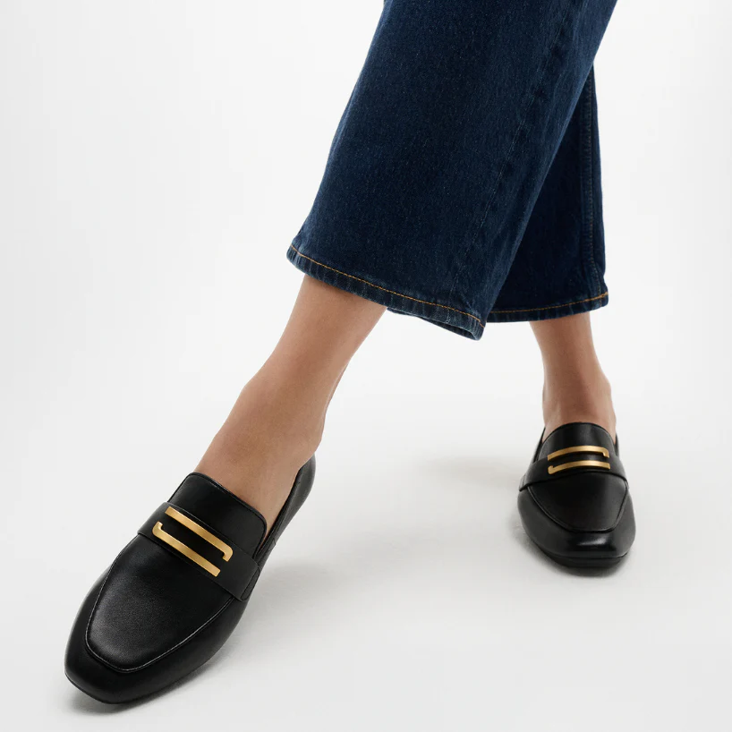FitFlop Delicato Gold Trim Leather Loafer Black - Image 2