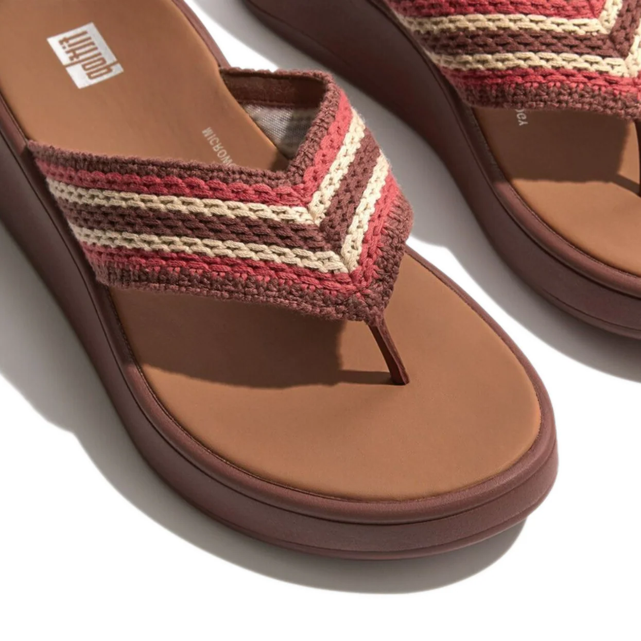 Fitflop Crochet Flatform Toe-Post Sandals Brown - Image 2