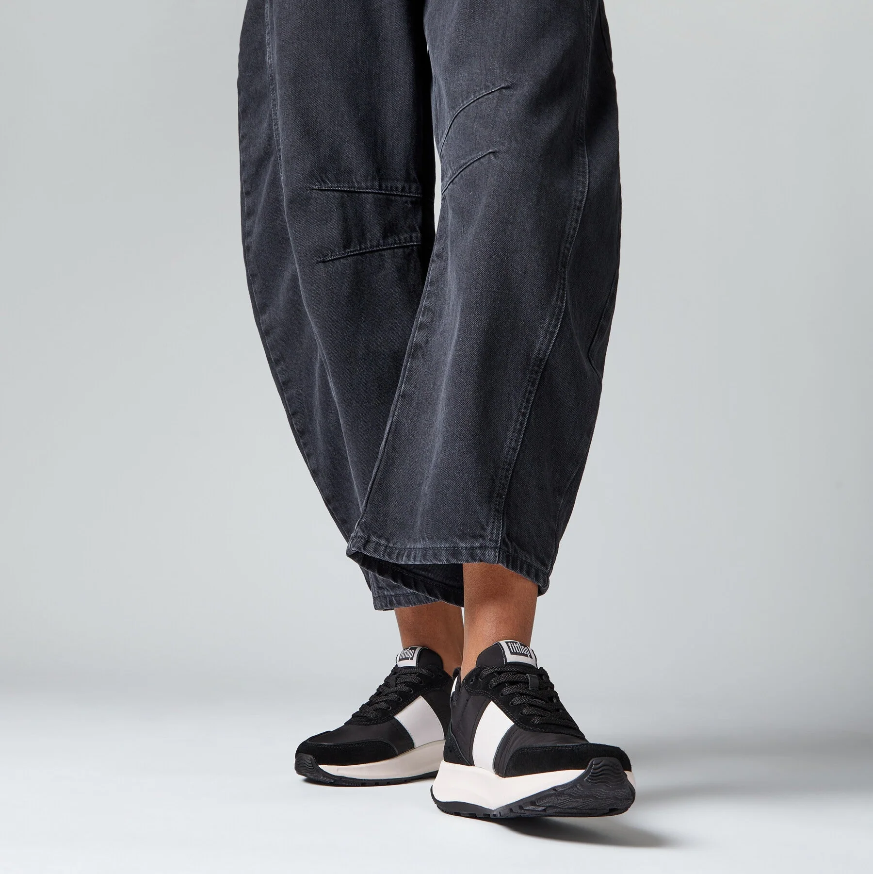 FitFlop F-Mode Flow Fabric/Suede/Leather Flatform Sneaker Black - Image 2