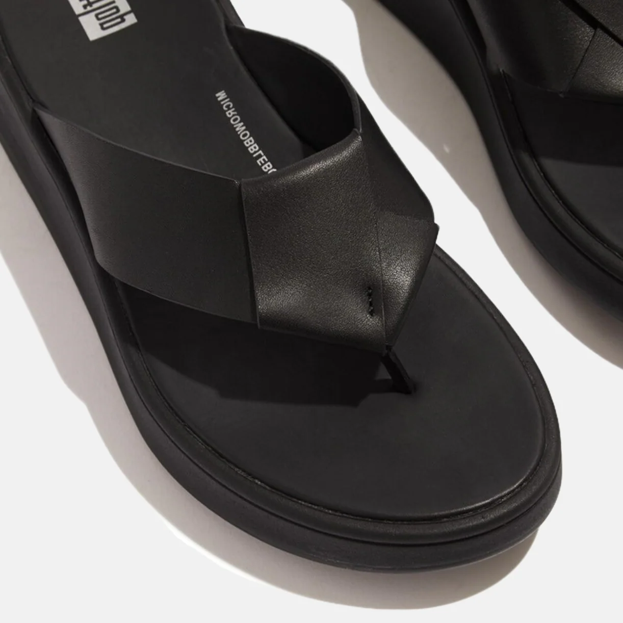 FitFlop F-mode Folded-Leather Flatfrom Toe-Post Sandals Black - Image 3