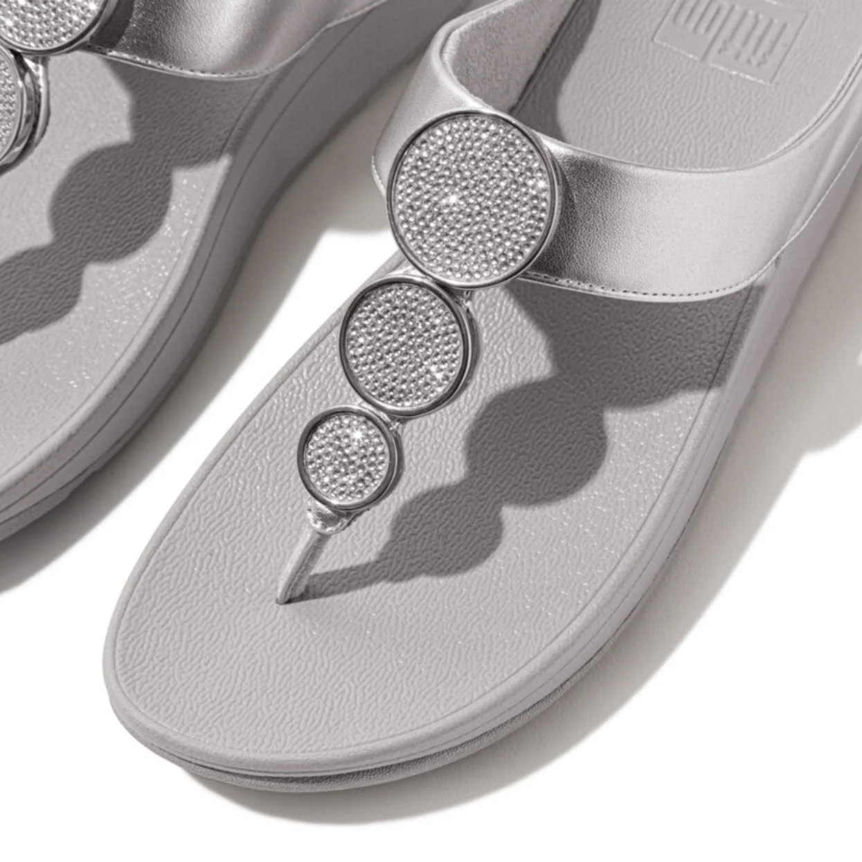 Fitflop Halo Bead Circle Metallic Toe Post Silver - Image 4