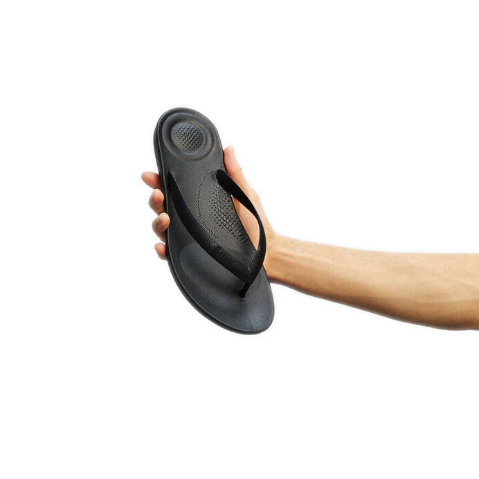 FitFlop iQushion Ergonomic Thongs Black - Image 3