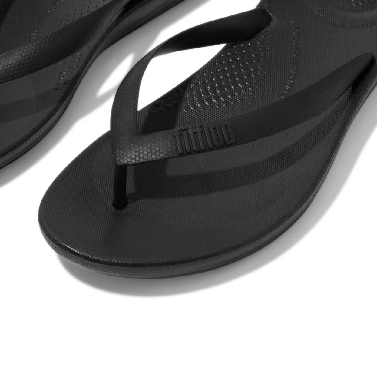 FitFlop iQushion Ergonomic Thongs Black - Image 6