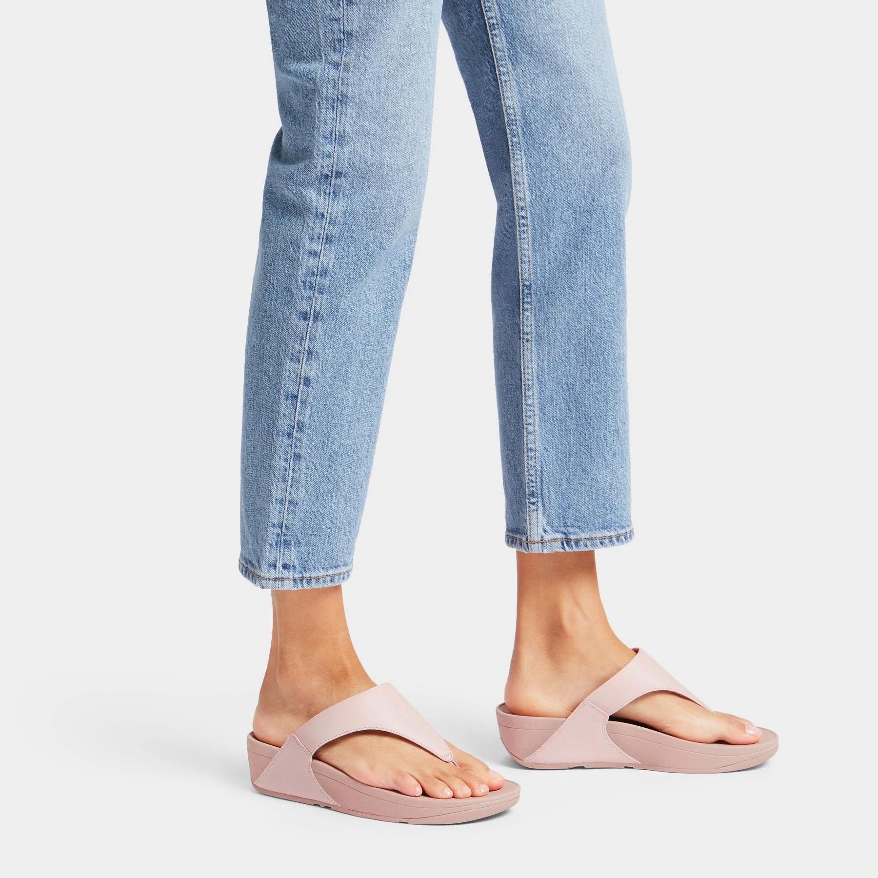 FitFlop Lulu Leather Toe Post Sandals Pink - Image 2