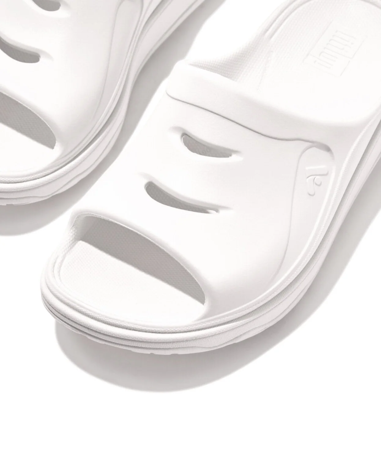 Fitflop Relief Recovery Slides White - Image 4