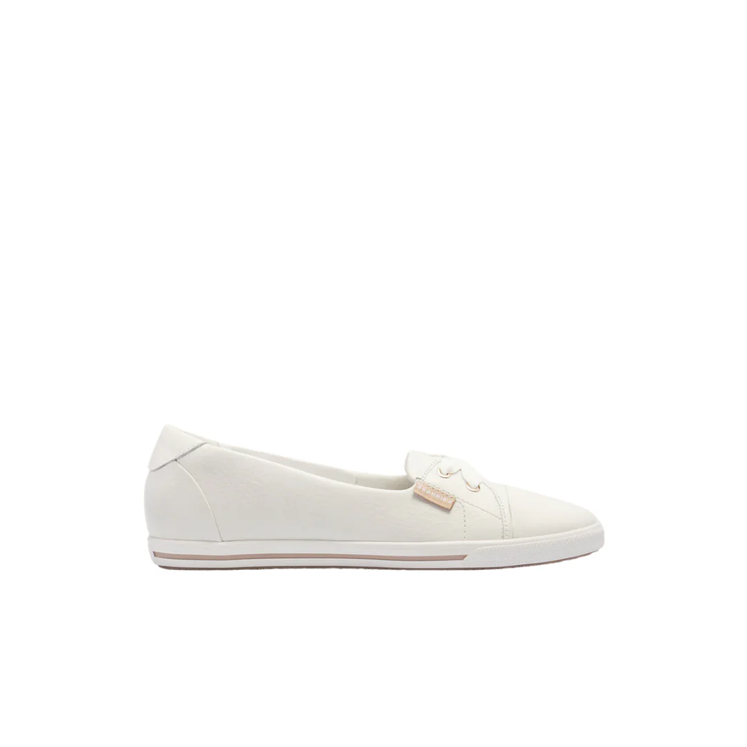 Frankie4 Hannah III White Tumbled Flats