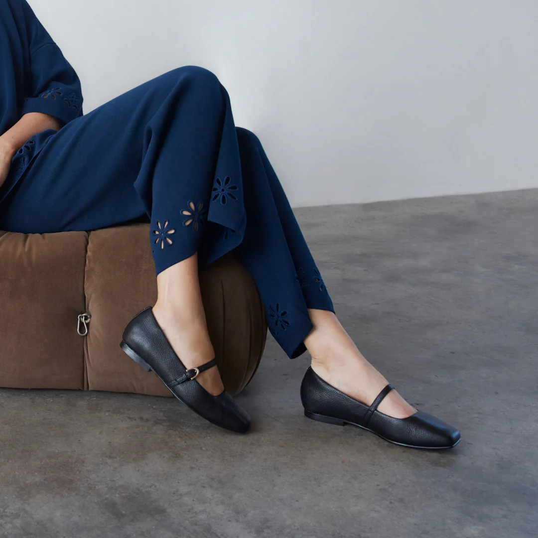 Frankie4 Hepburn Black Tumbled Dress Flat - Image 2