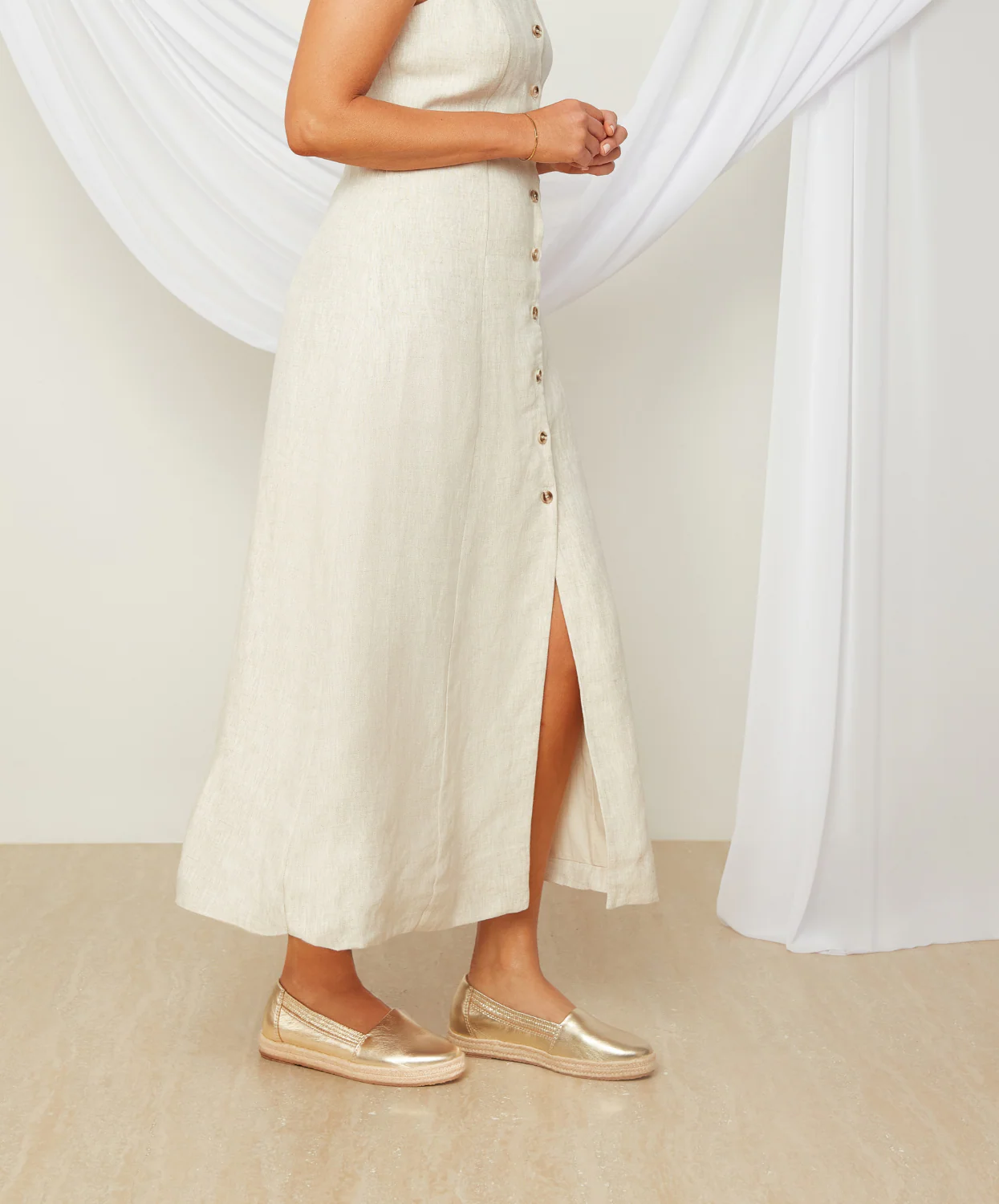 Frankie4 Reece Gold Tumbled Shoe - Image 6