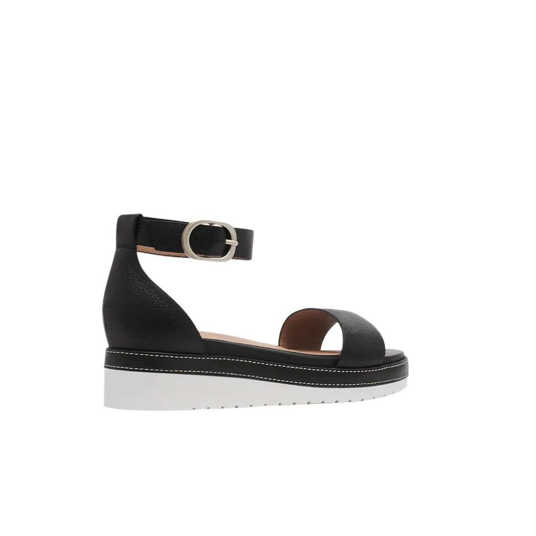 Frankie4 Skye Black Tumbled Sandal - Image 5