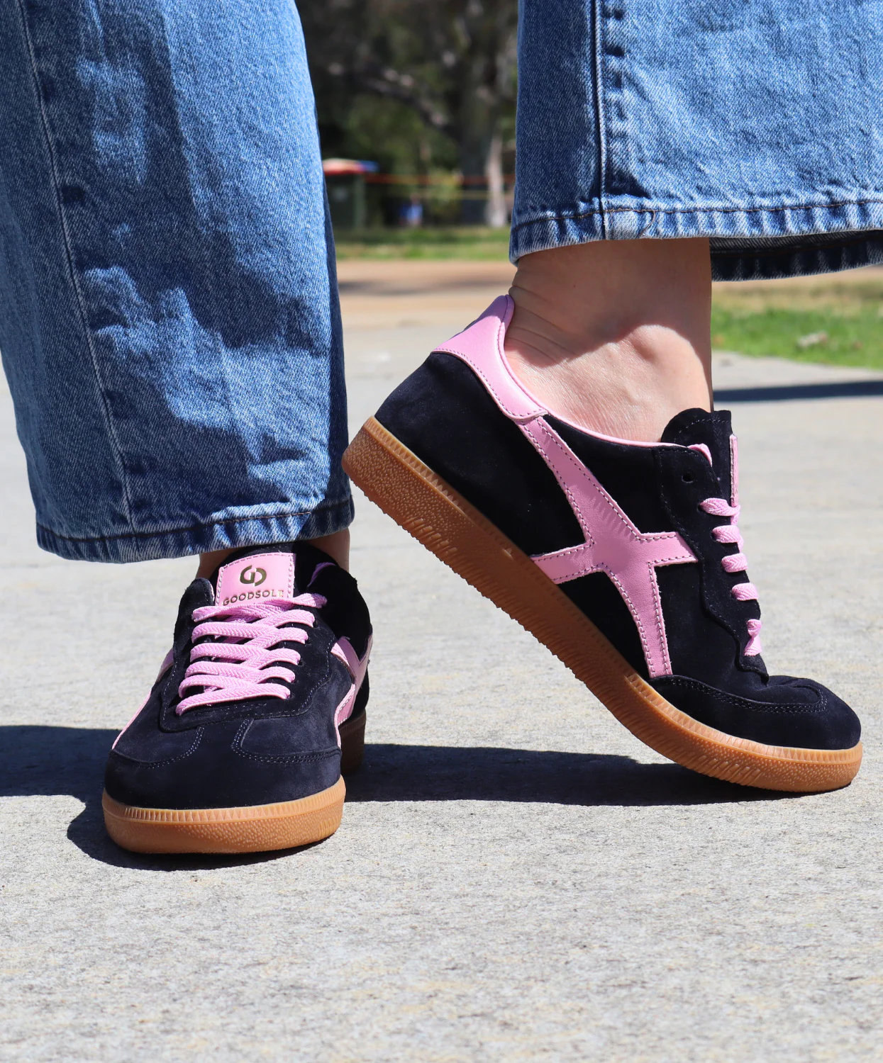 Goodsole 2001 Crossroads Sneaker Navy/Pink Suede - Image 6