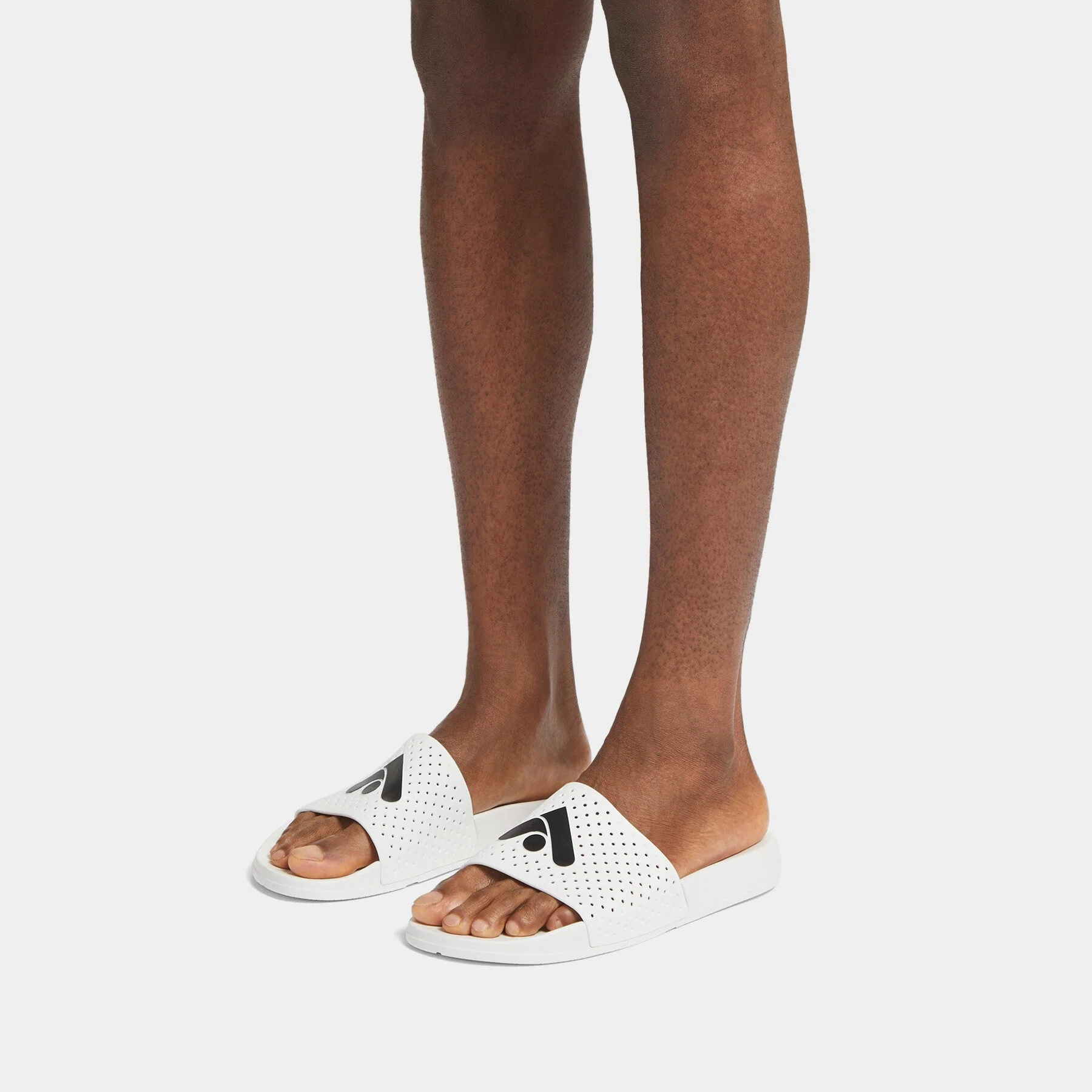 Fitflop iQushion Mens Arrow Pool Slide White - Image 2